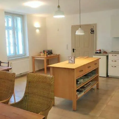 Mirabellenhof - Grosse Ferienwohnung Mit Aussicht 아파트